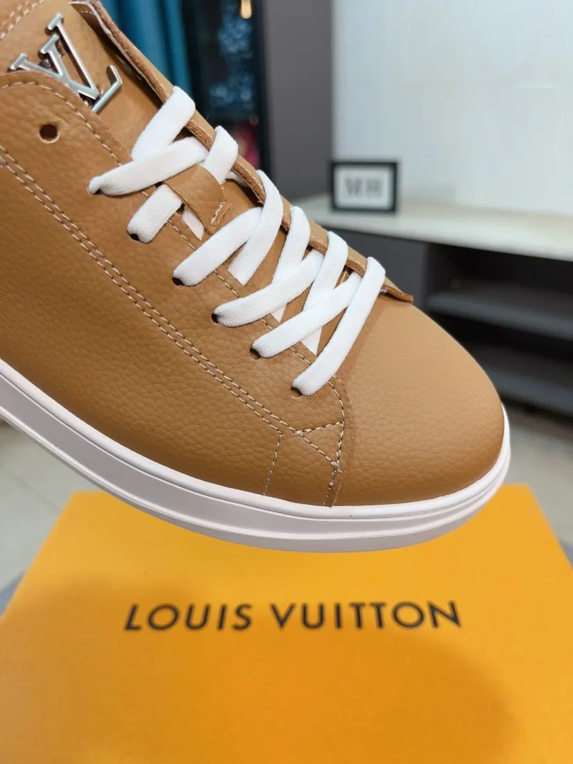 Men's shoes💰440🌹🌹[LV]🌹High-end brand of men's shoes: official website 1:1 latest masterpiece: the upper is made of Italian imported first-layer cowhide with special materials➕made of full genuine leather lining🔥, making walking more convenient and comfortable! Exclusive new style, stunning work [color]! Create a fashionable personality to set off your uniqueness! A must-have for trendy men! Classic🔥Number: 38-44